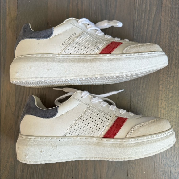 Skechers - Picture 2 of 7